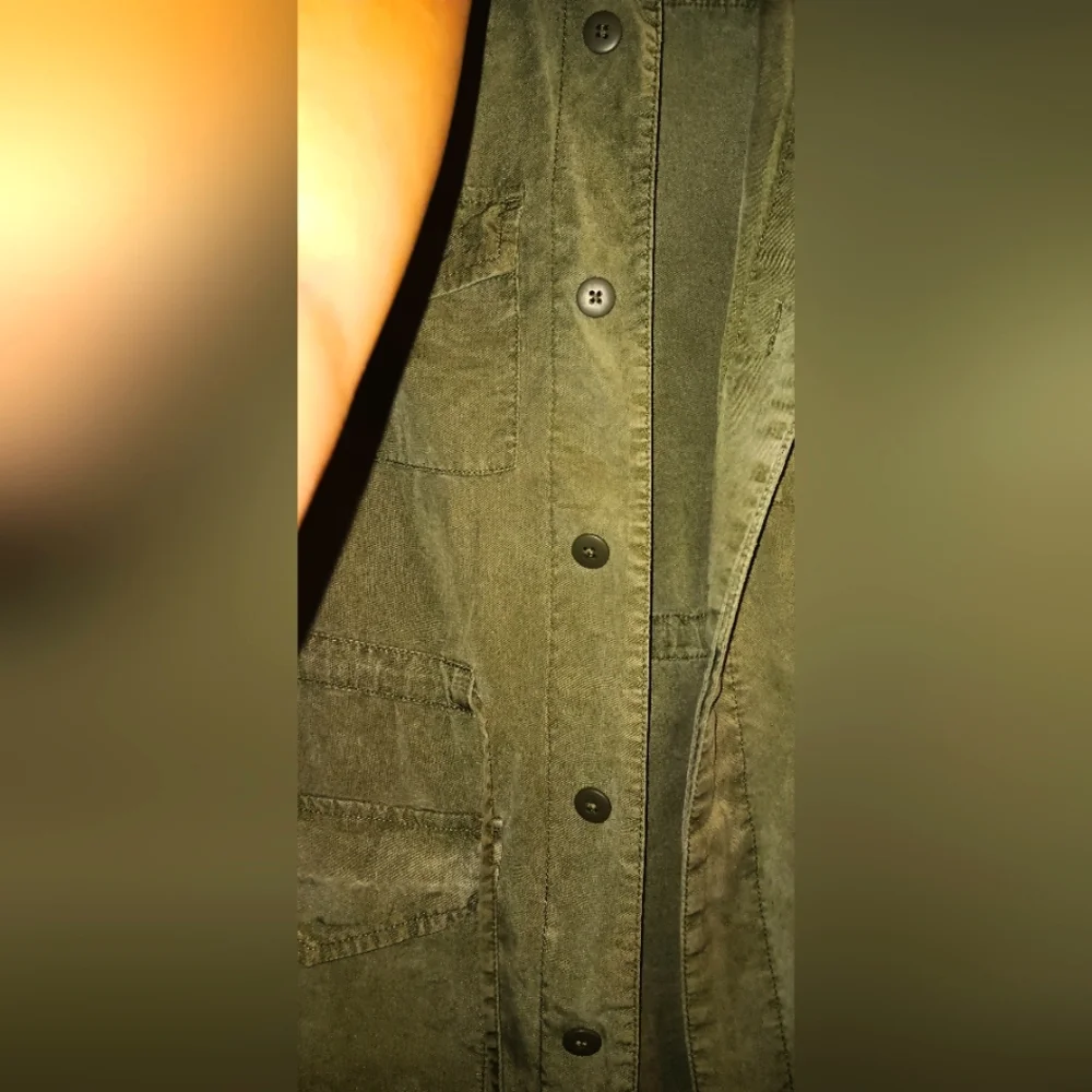 Universal Tread Goods Co. Utility Vest w/ Buttons & Drawstring - Picture 7 of 9